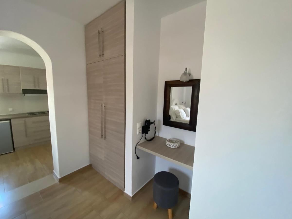 Chill Out Studio Mykonos Town Bagian luar foto